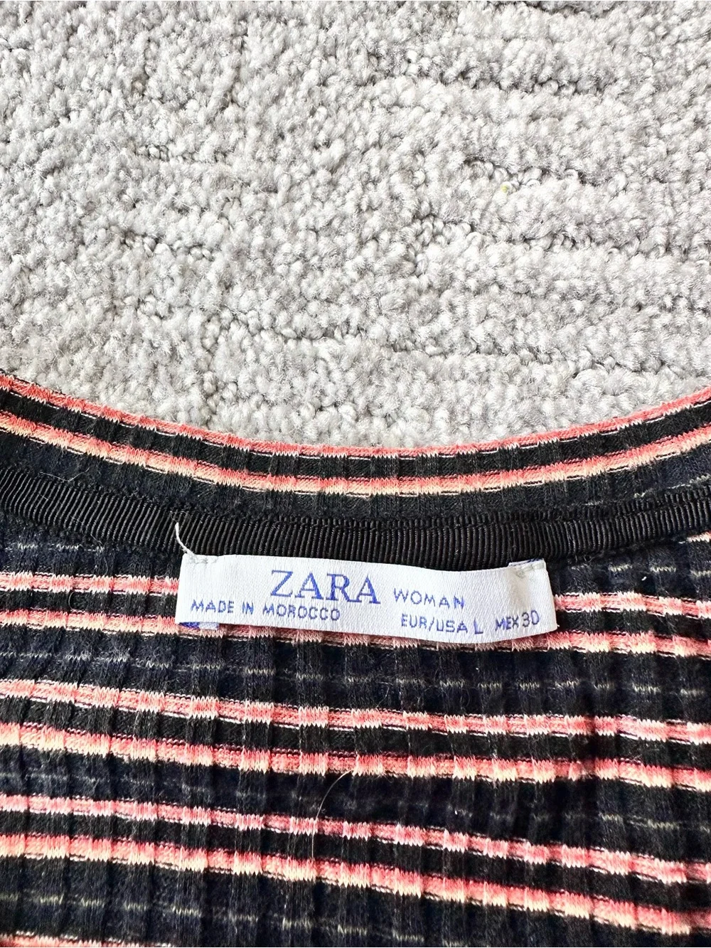Zara Striped Top Black Tan with Gold Trim Sleeves Size Large Fitted - Picture 9 of 10